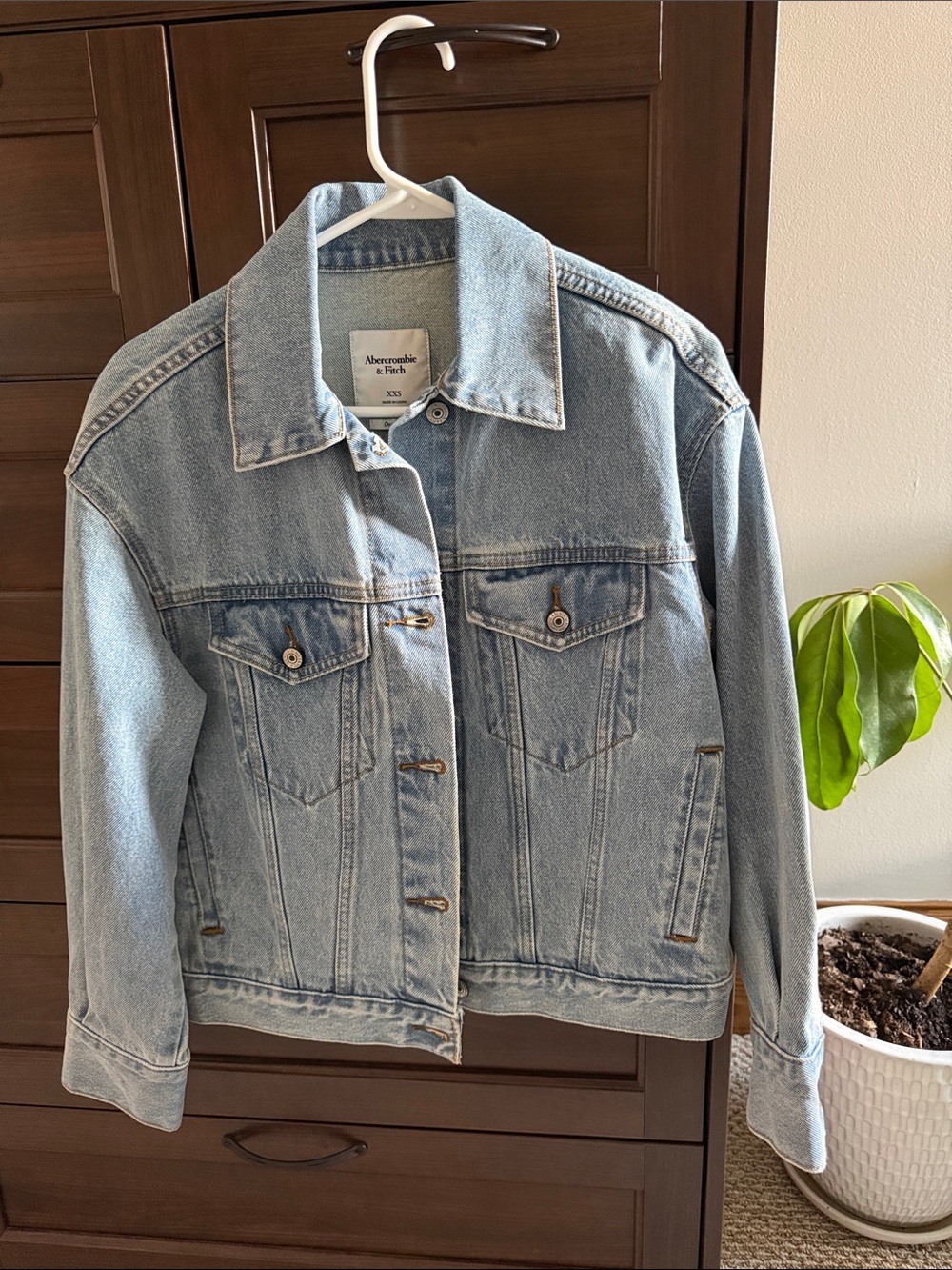Abercrombie & Fitch Light Denim Oversized Fit Jacket - Light Blue